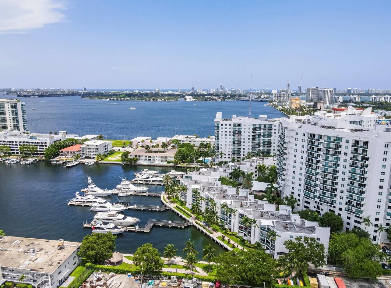7918 Harbor Island Dr # 211