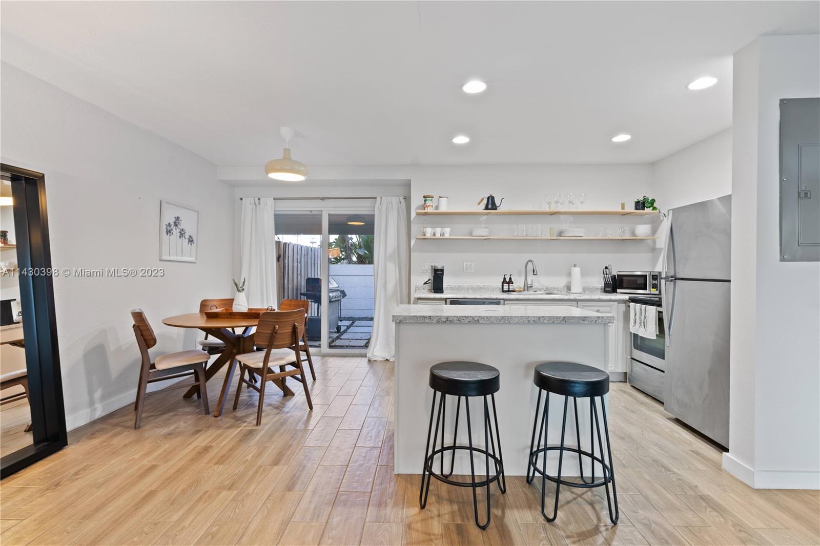 300 SW 23rd St # 2