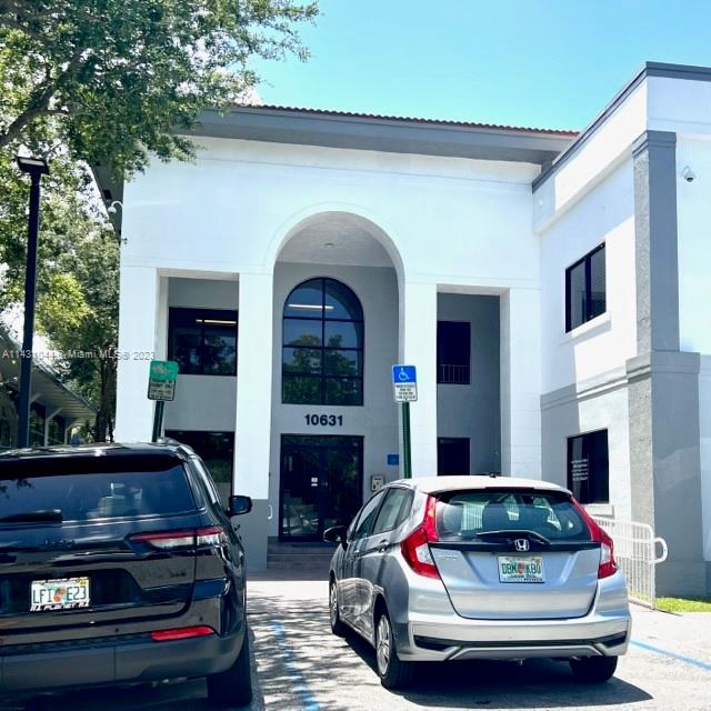 10631 N Kendall Dr # 135