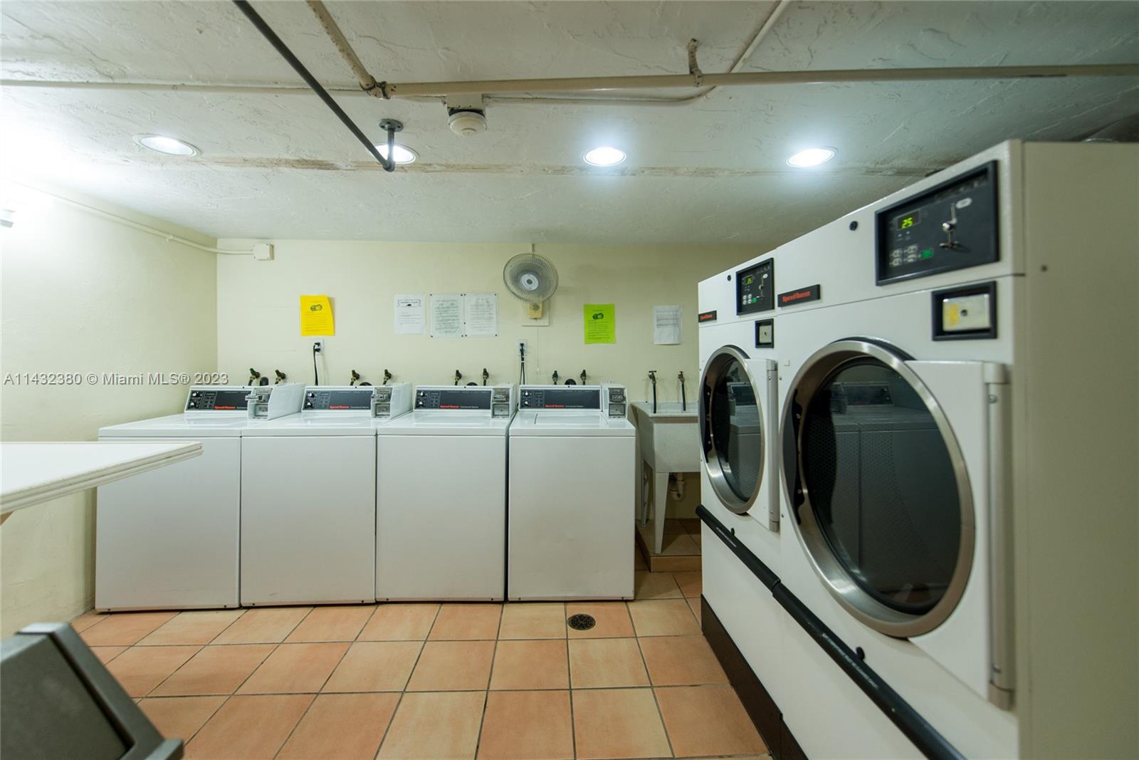 1205 Mariposa Ave # 431