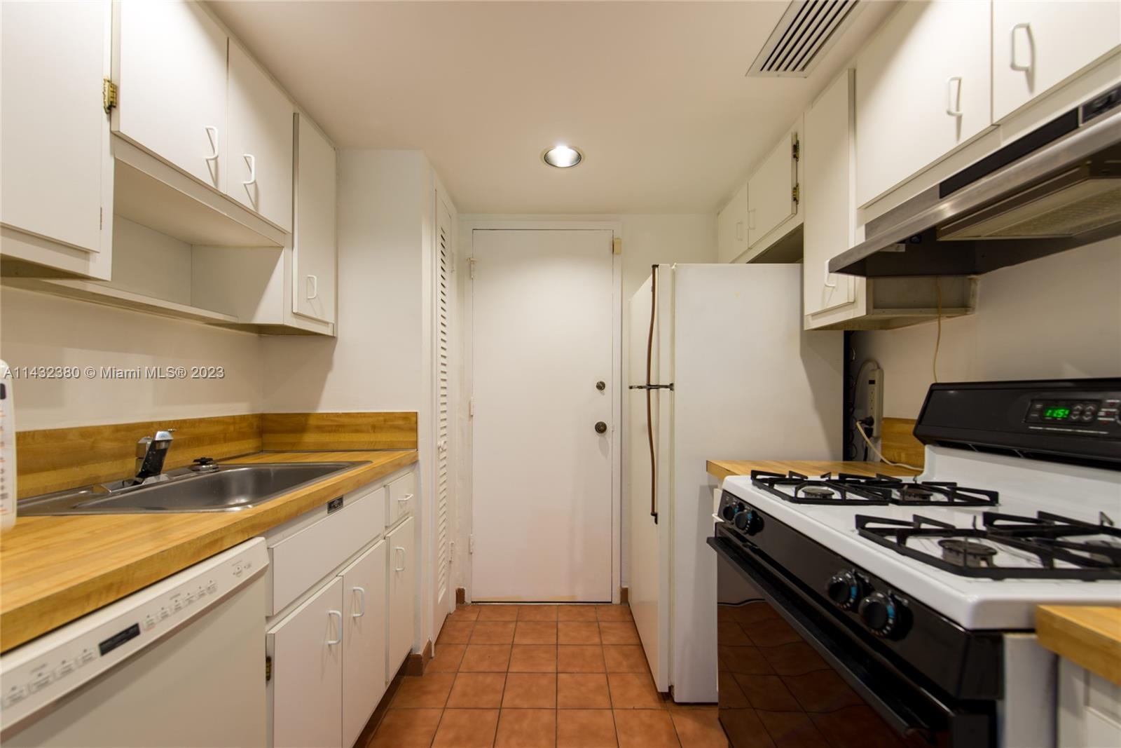 1205 Mariposa Ave # 431