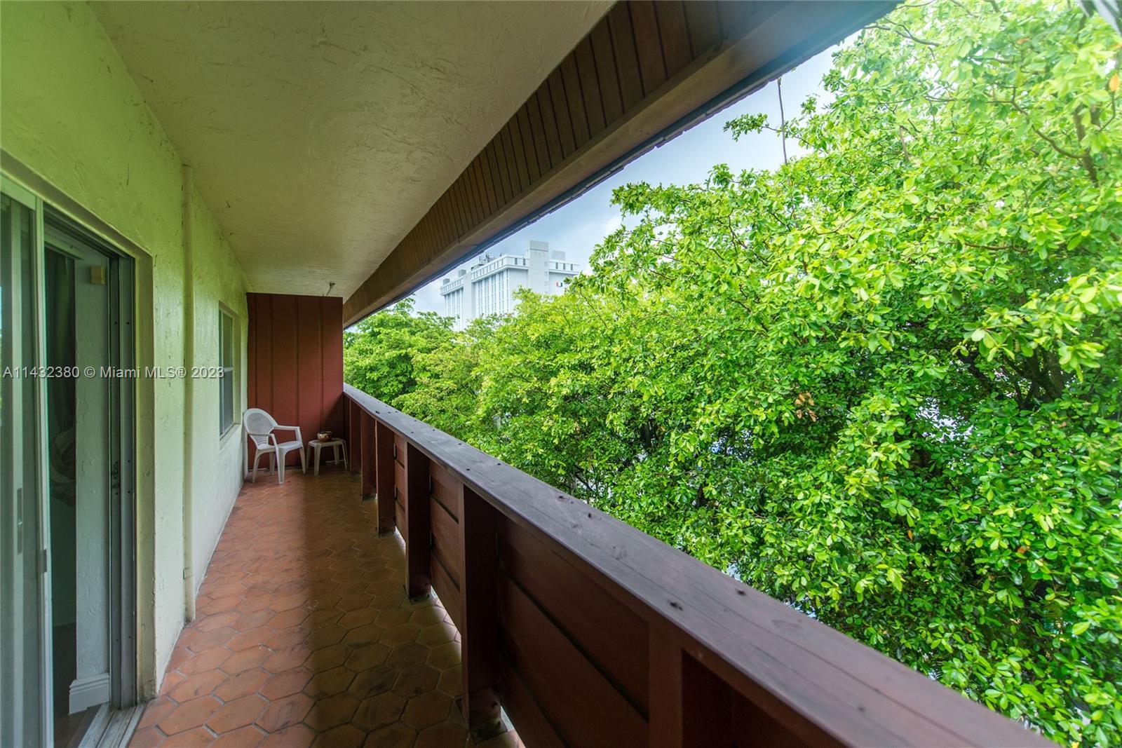 1205 Mariposa Ave # 431