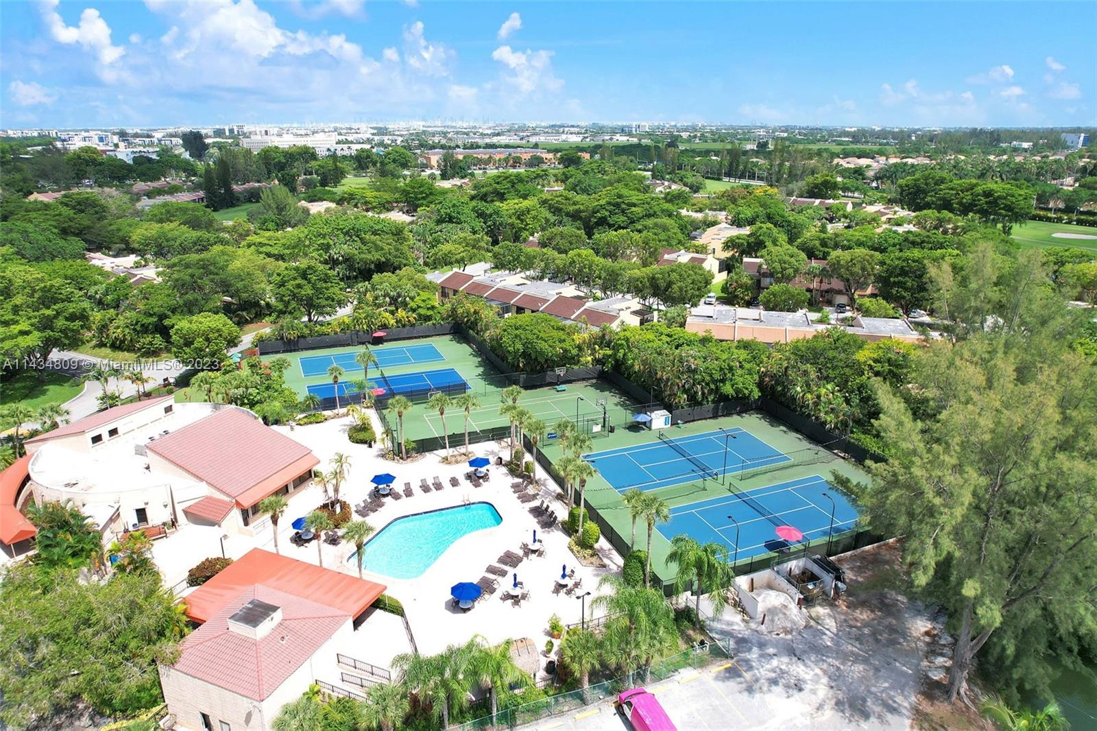 10003 Costa Del Sol Blvd # 67 Unit: E-67