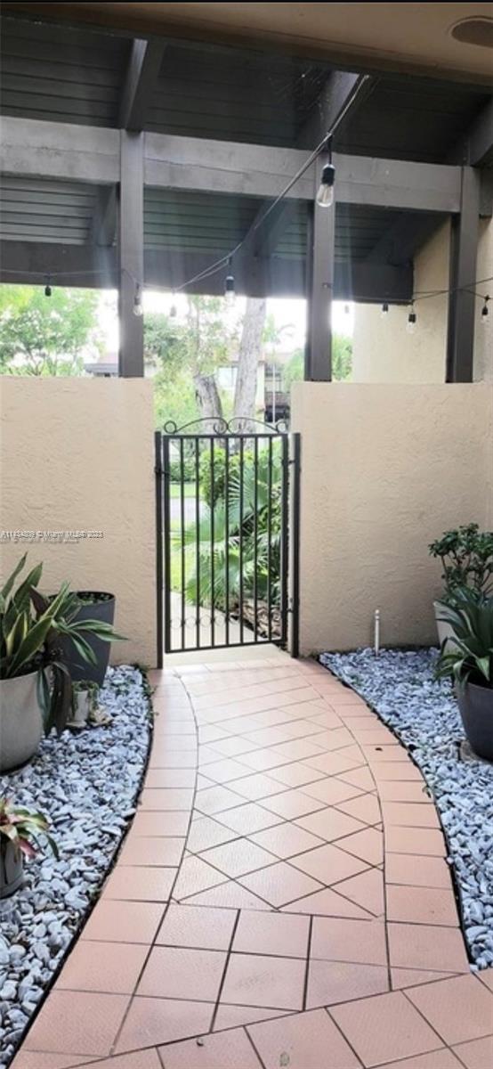 10003 Costa Del Sol Blvd # 67 Unit: E-67