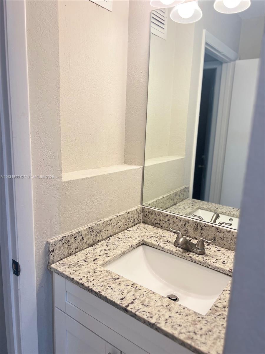 10003 Costa Del Sol Blvd # 67 Unit: E-67