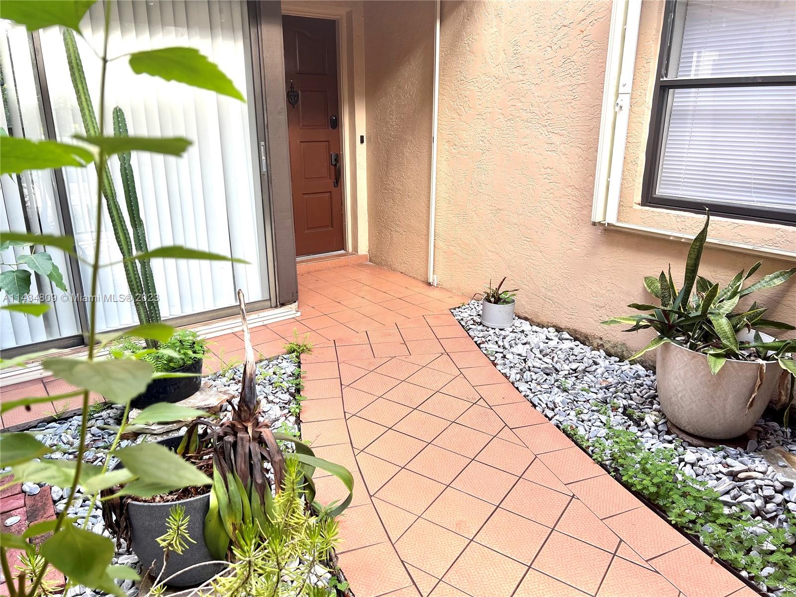 10003 Costa Del Sol Blvd # 67 Unit: E-67
