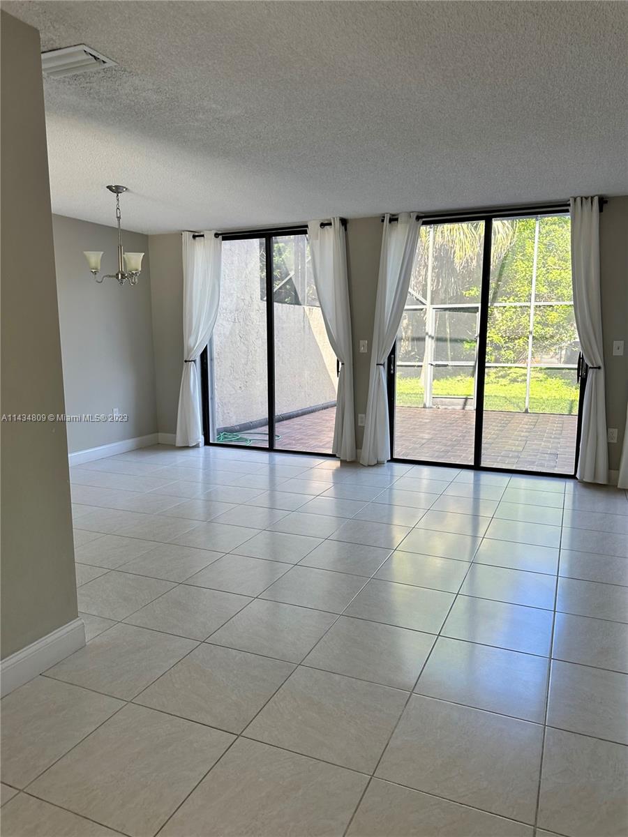 10003 Costa Del Sol Blvd # 67 Unit: E-67