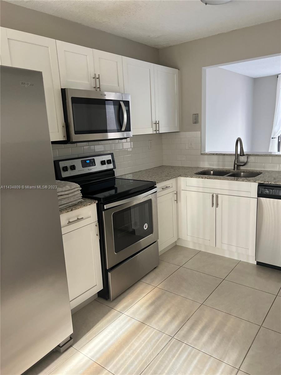 10003 Costa Del Sol Blvd # 67 Unit: E-67