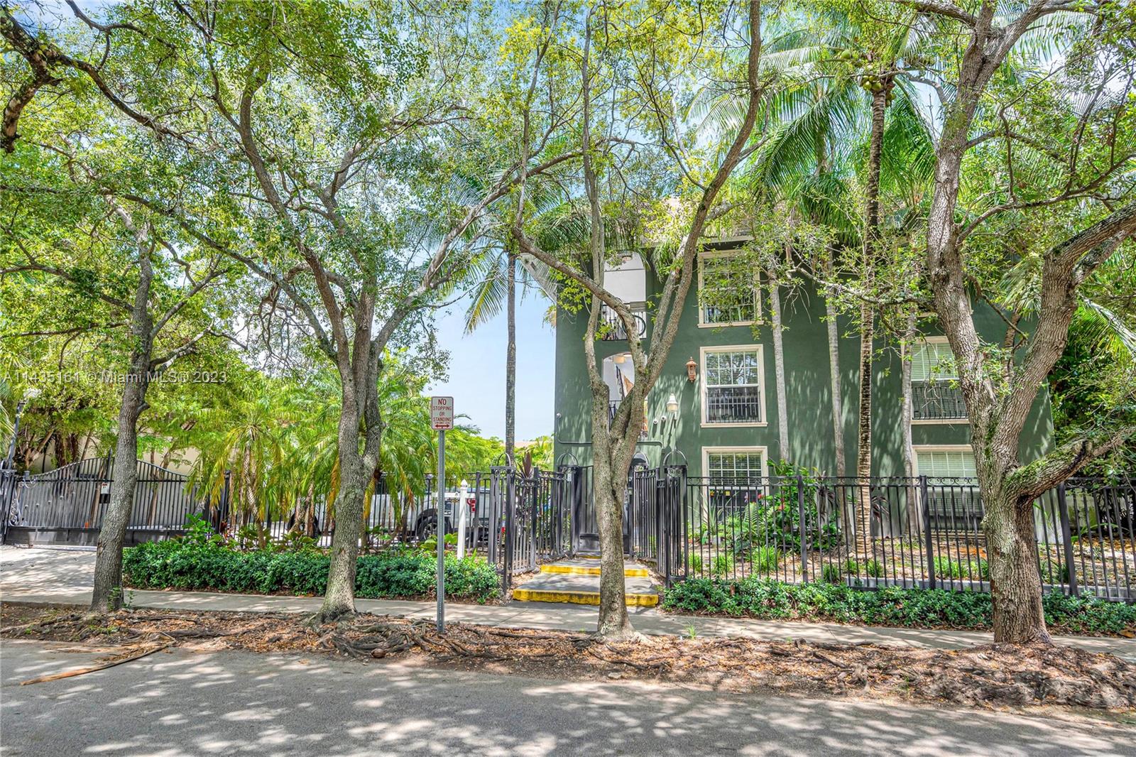3245 Virginia St # 19