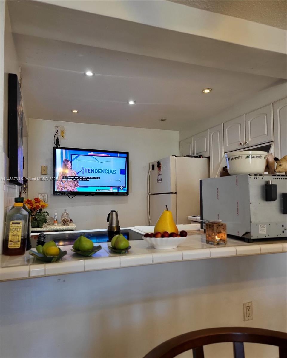 345 Ocean Dr # 507