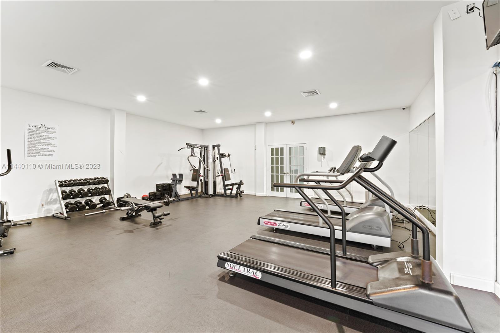 100 Golden Isles Dr # 406