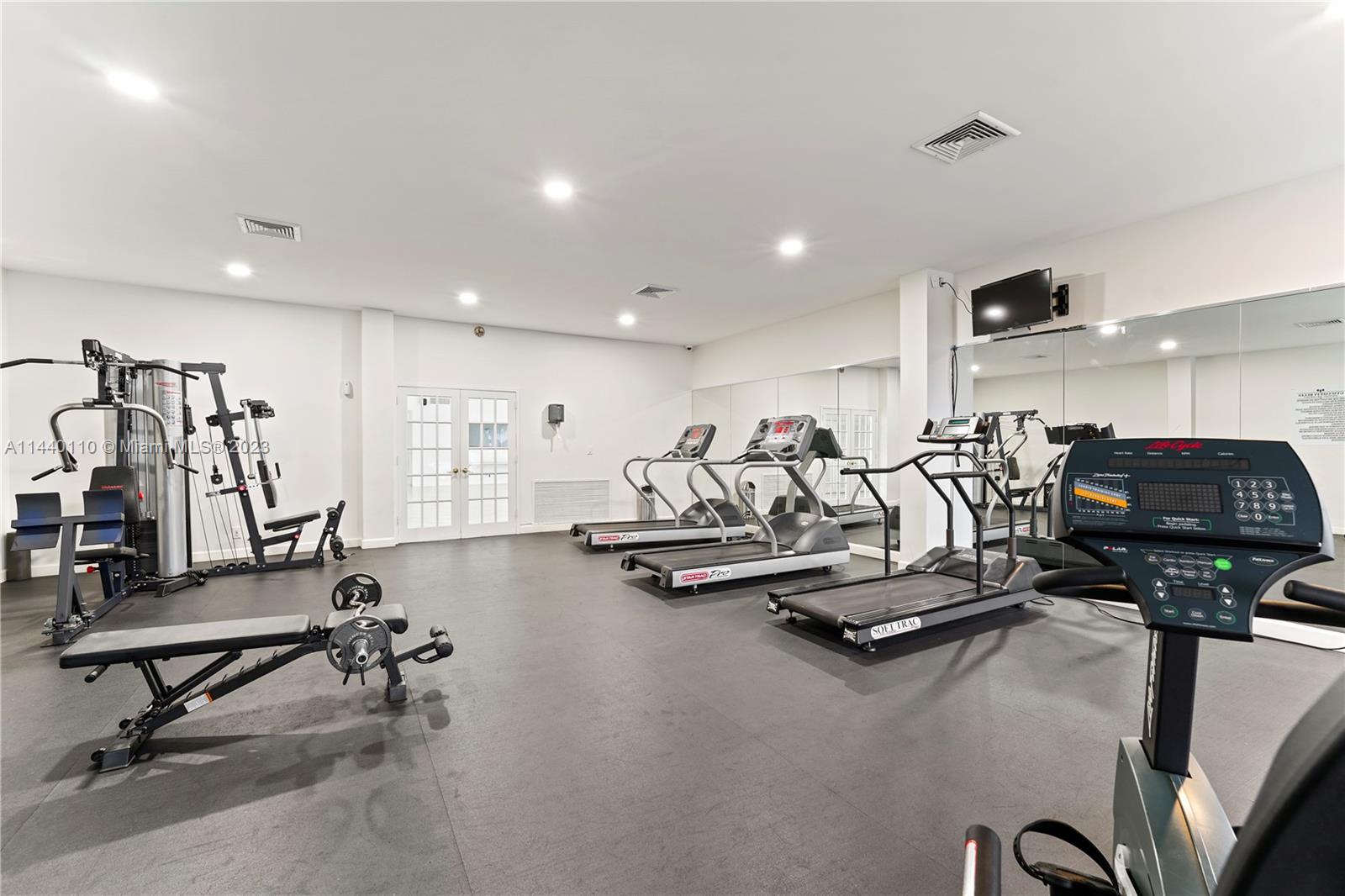 100 Golden Isles Dr # 406