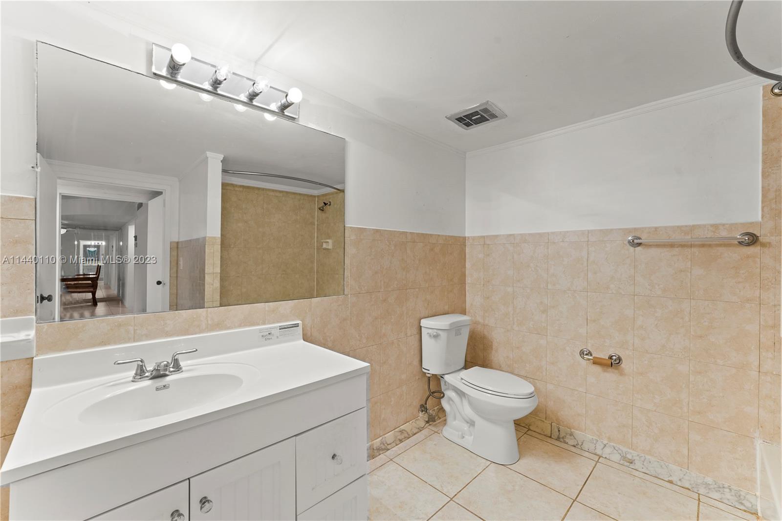 100 Golden Isles Dr # 406