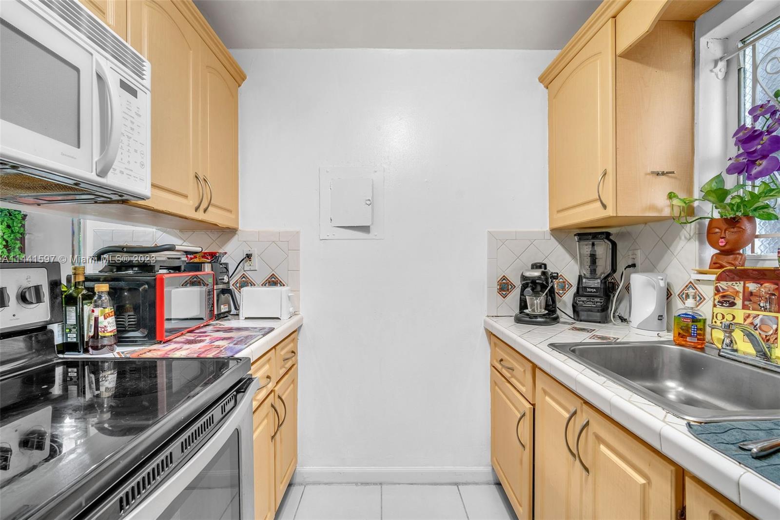 160 SW 30th Ave # 204A