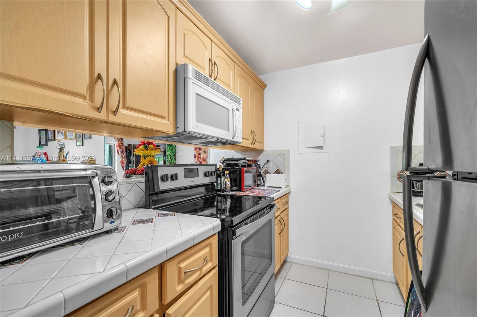 160 SW 30th Ave # 204A