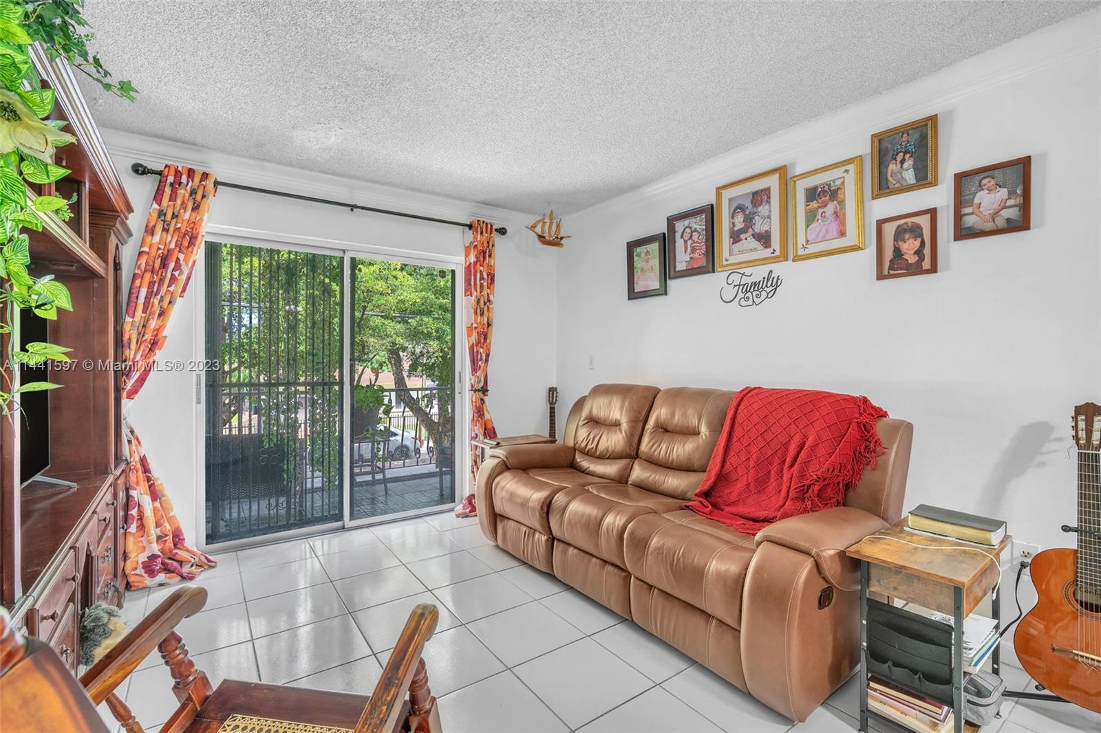 160 SW 30th Ave # 204A