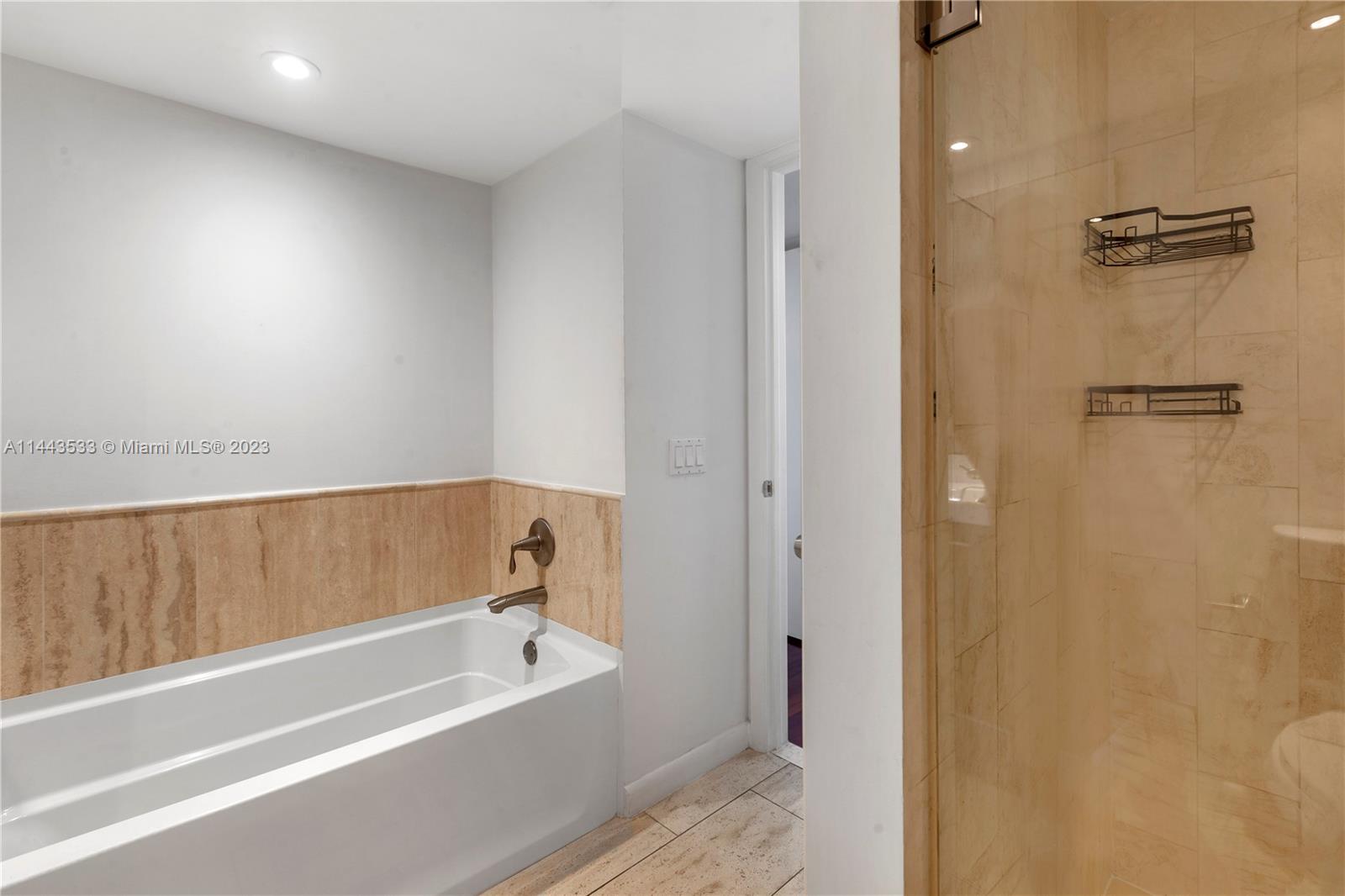 1717 N Bayshore Dr # 3641 Unit: A-3641