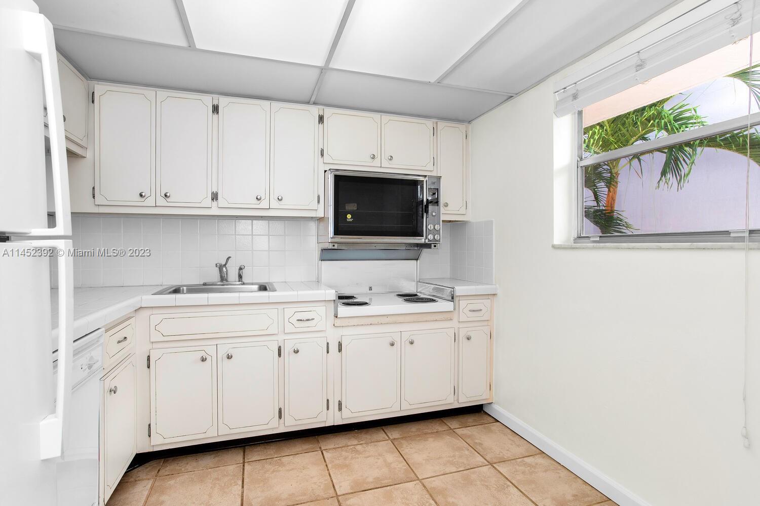 100 Edgewater Dr # 205