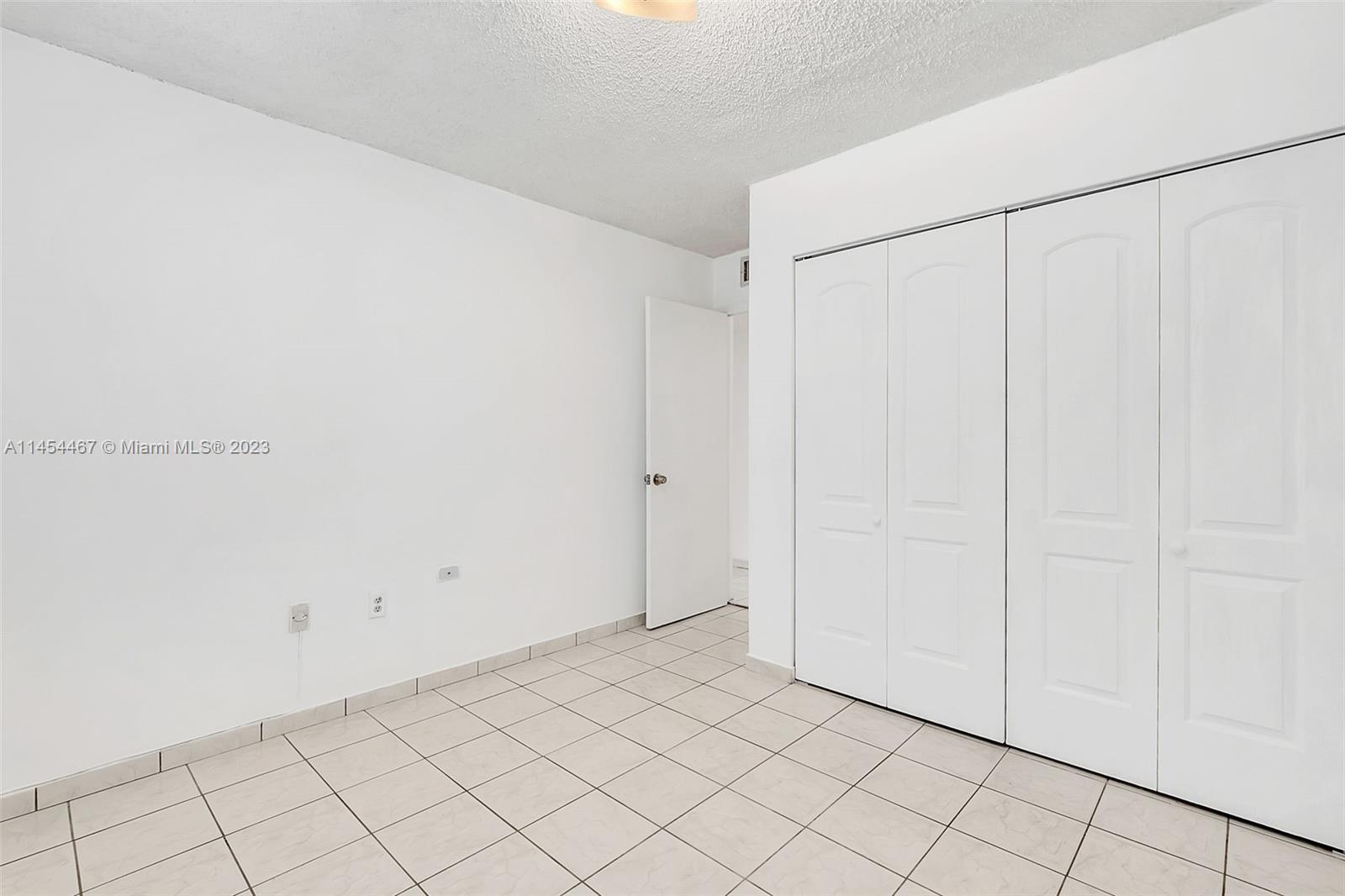 2754 SW 13th St Unit: 1st Floor