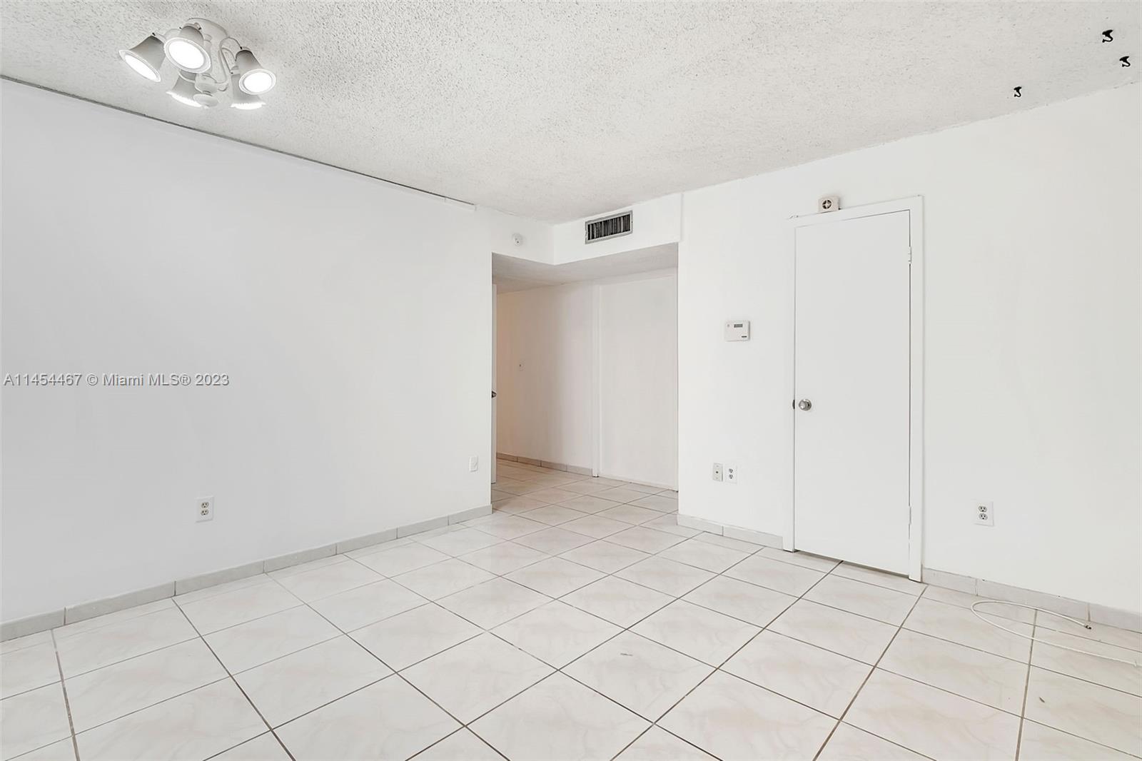 2754 SW 13th St Unit: 1st Floor