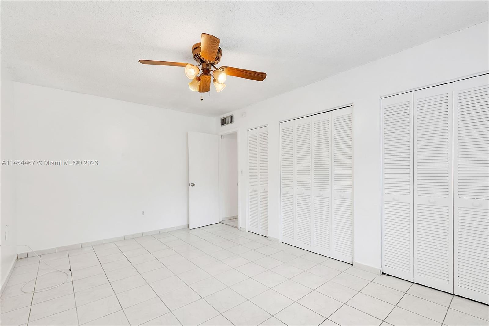 2754 SW 13th St Unit: 1st Floor