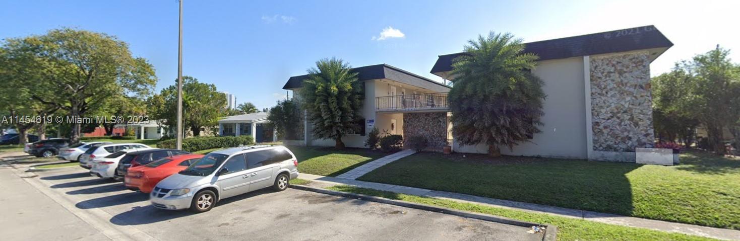 2040 NE 170th St # 4