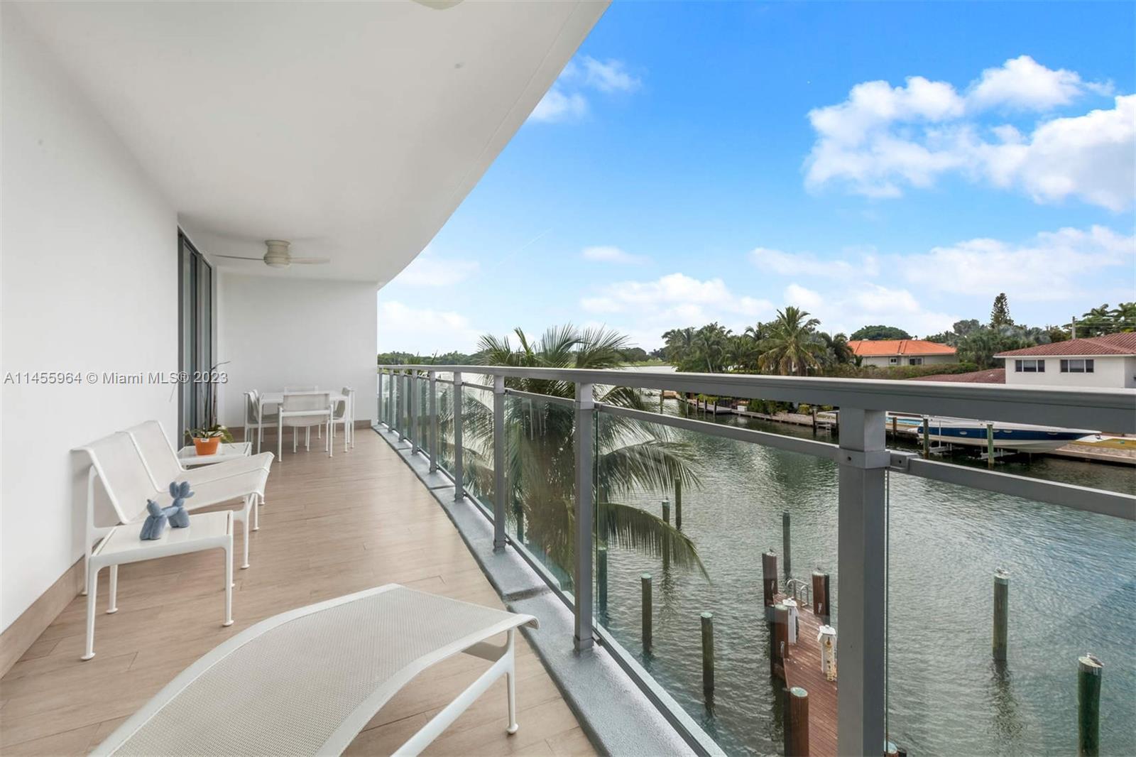9400 W Bay Harbor Dr # 303