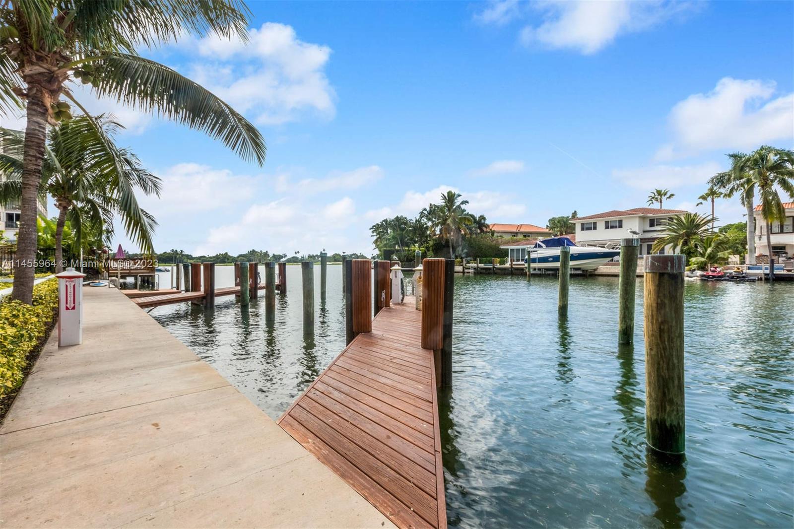 9400 W Bay Harbor Dr # 303