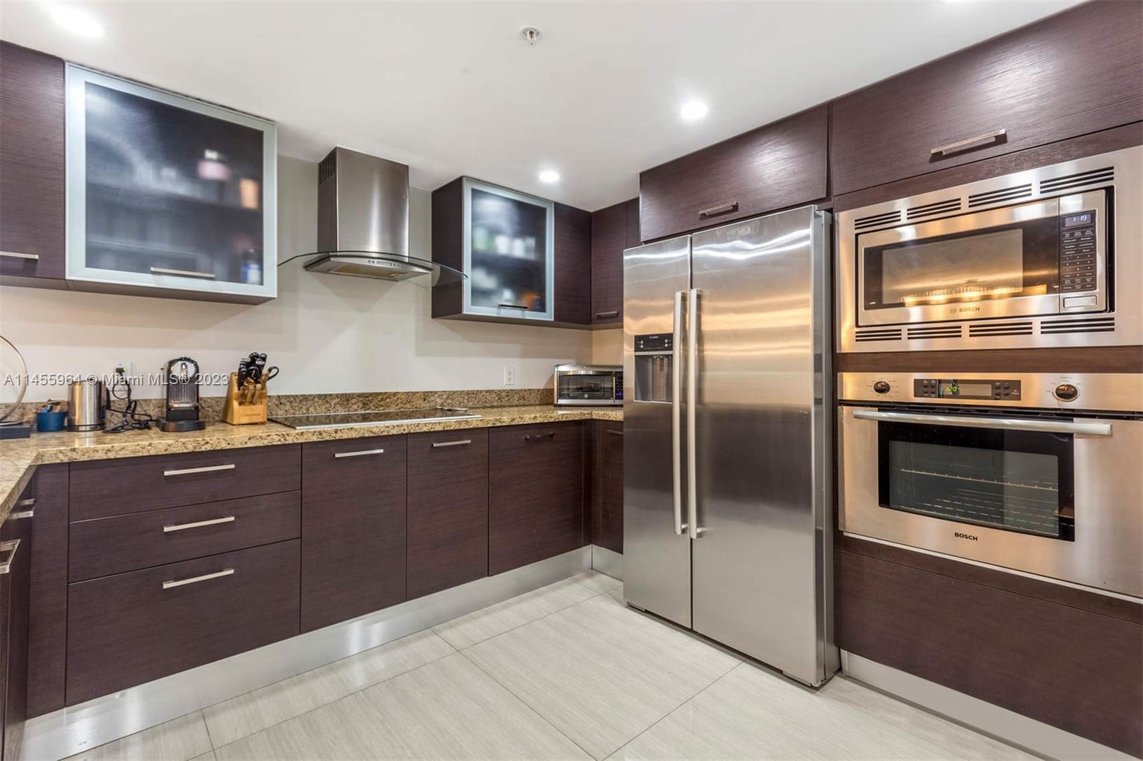 9400 W Bay Harbor Dr # 303