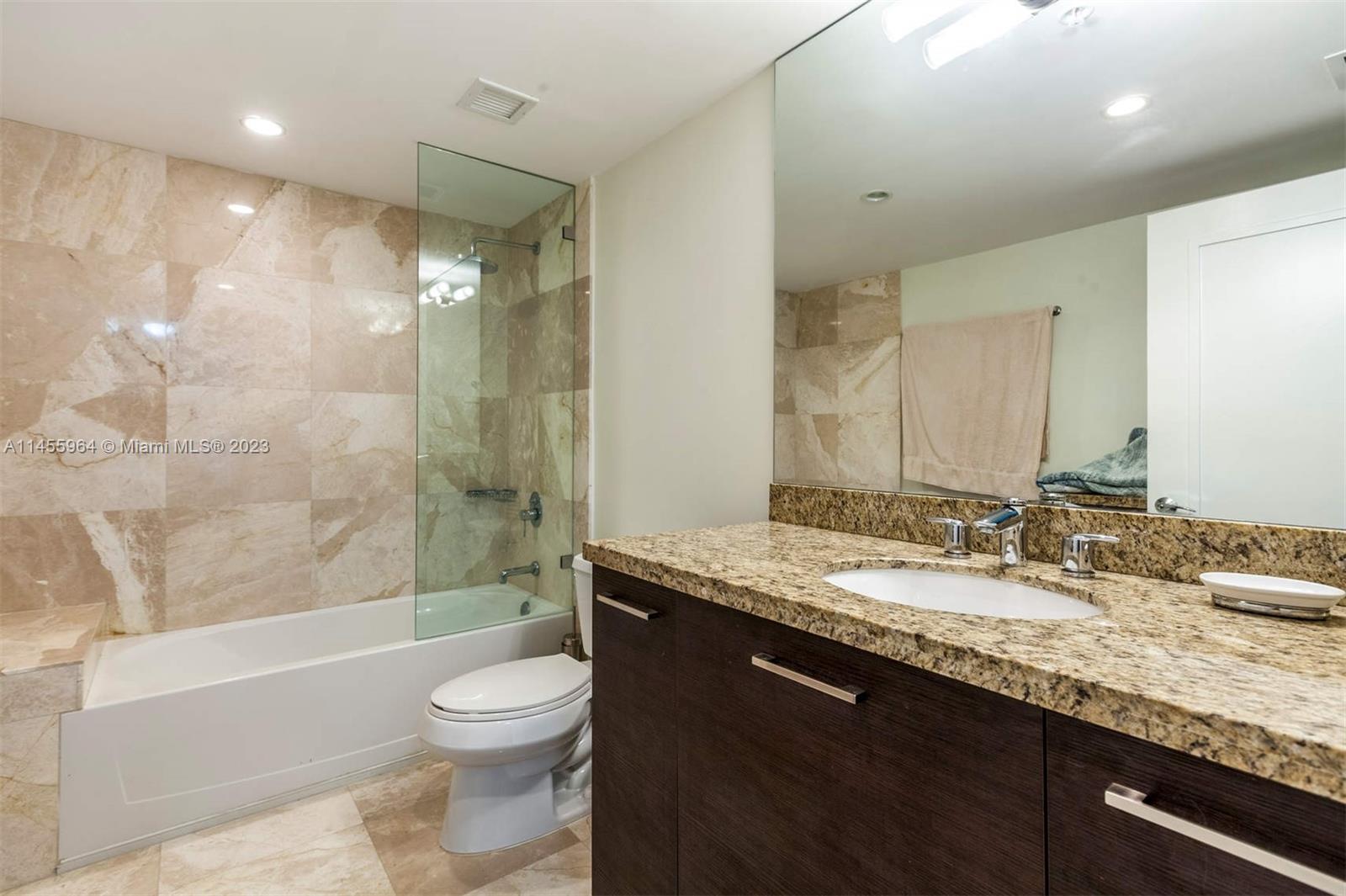 9400 W Bay Harbor Dr # 303