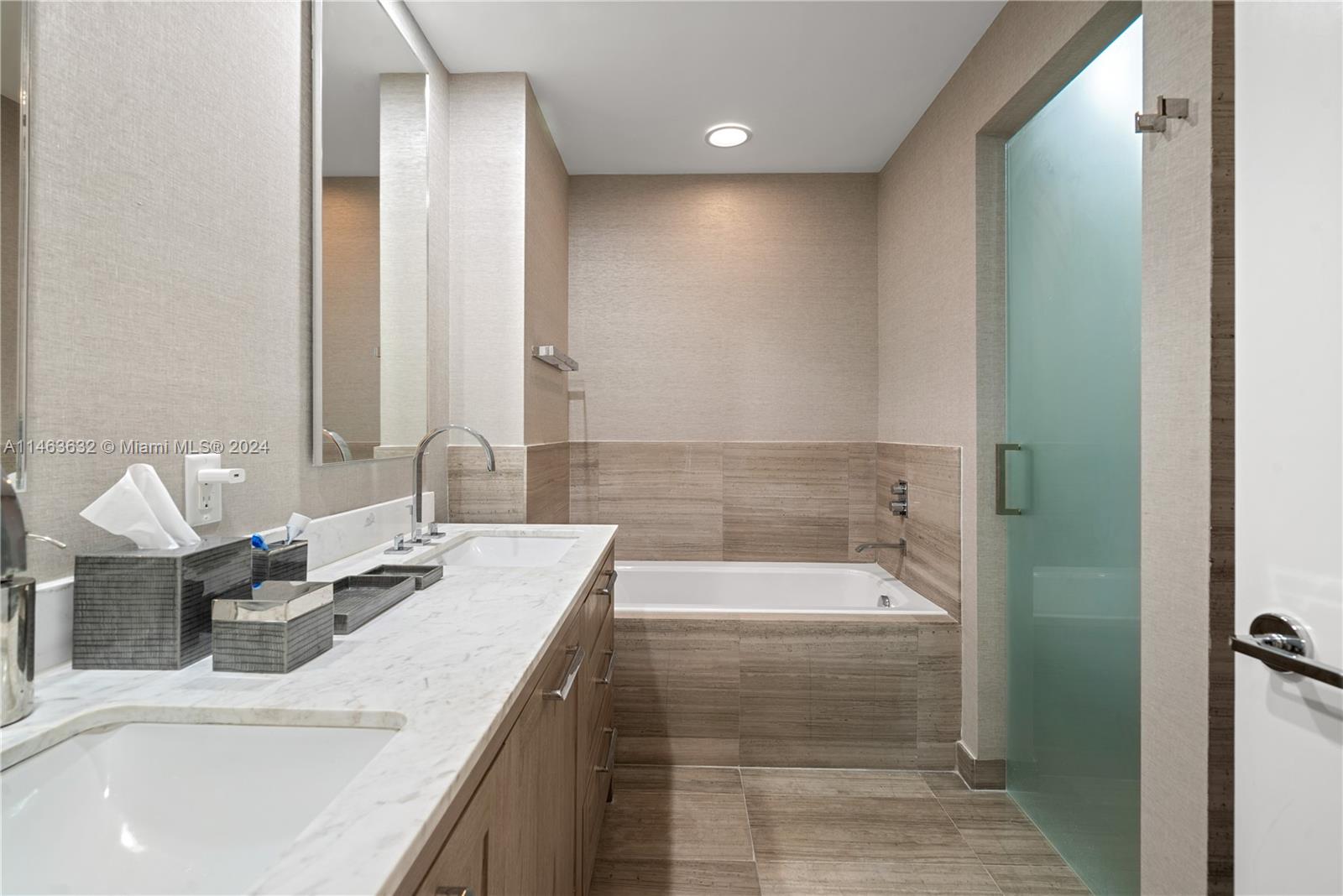 360 Ocean Dr # 1106S