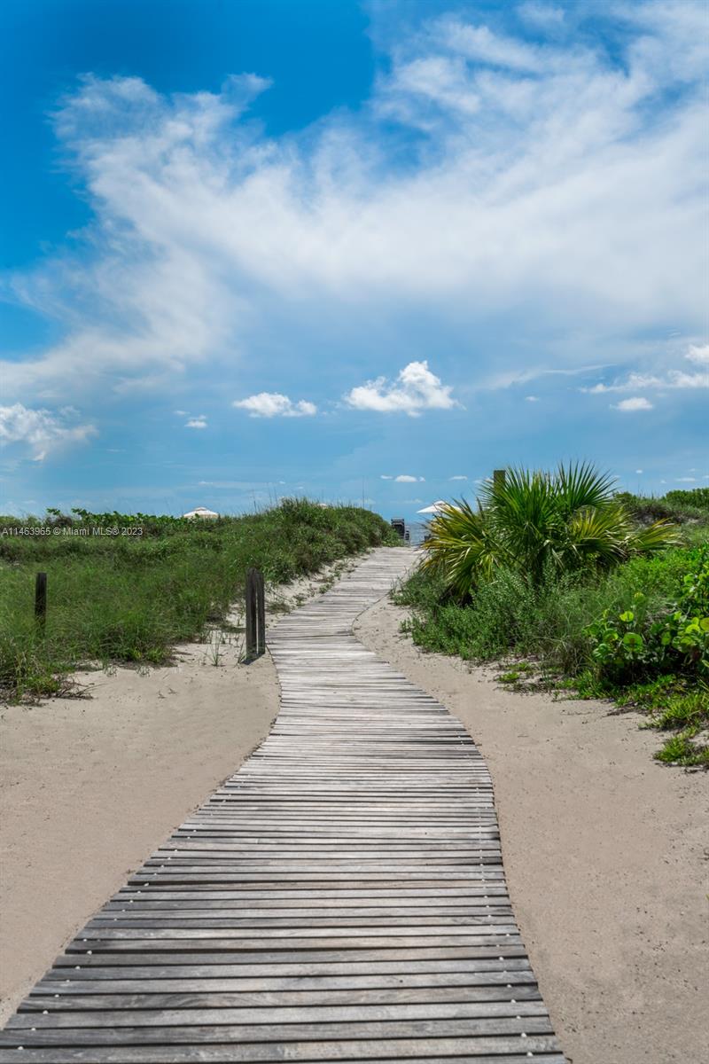 200 Ocean Lane Dr # 703