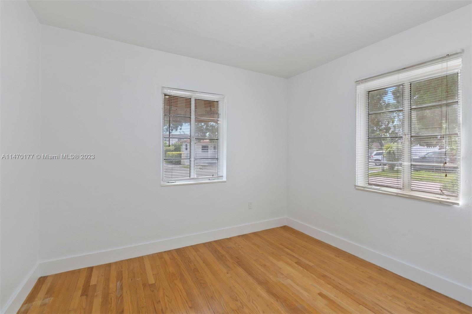 280 NW 41st Ave