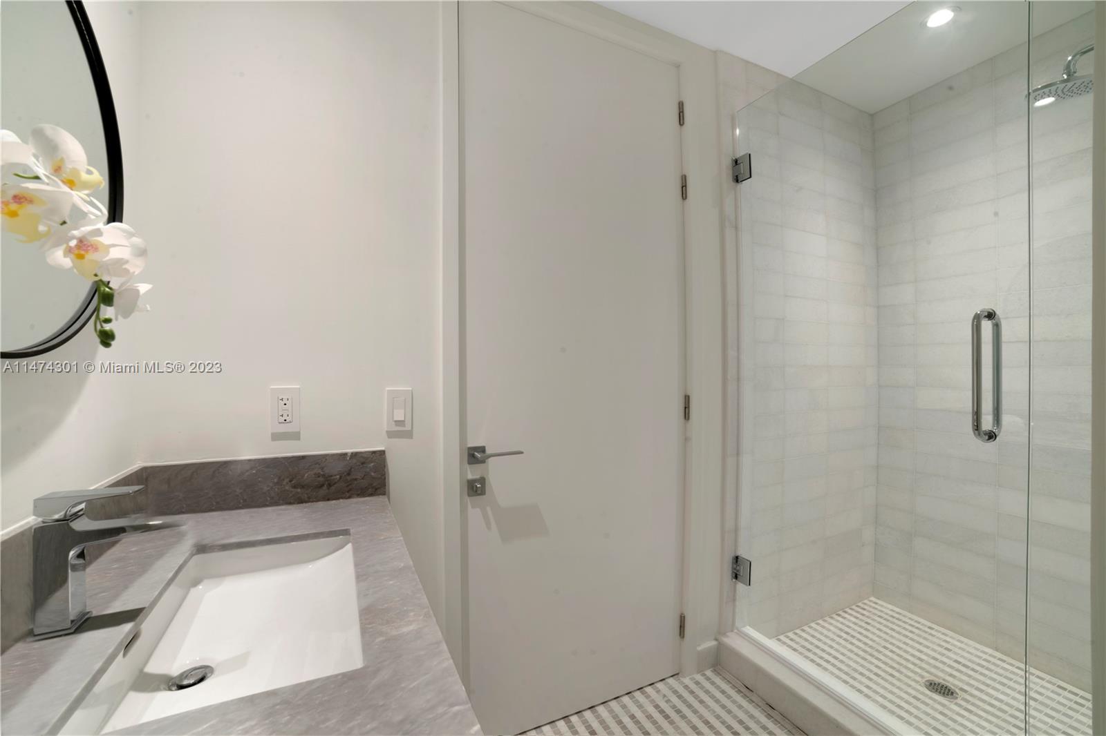 700 NE 26th Ter # 3906