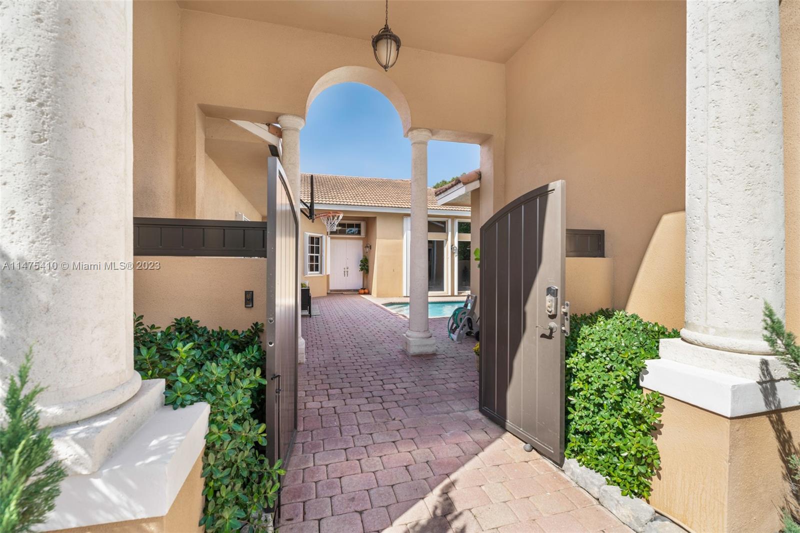 1188 NW 165th Ave