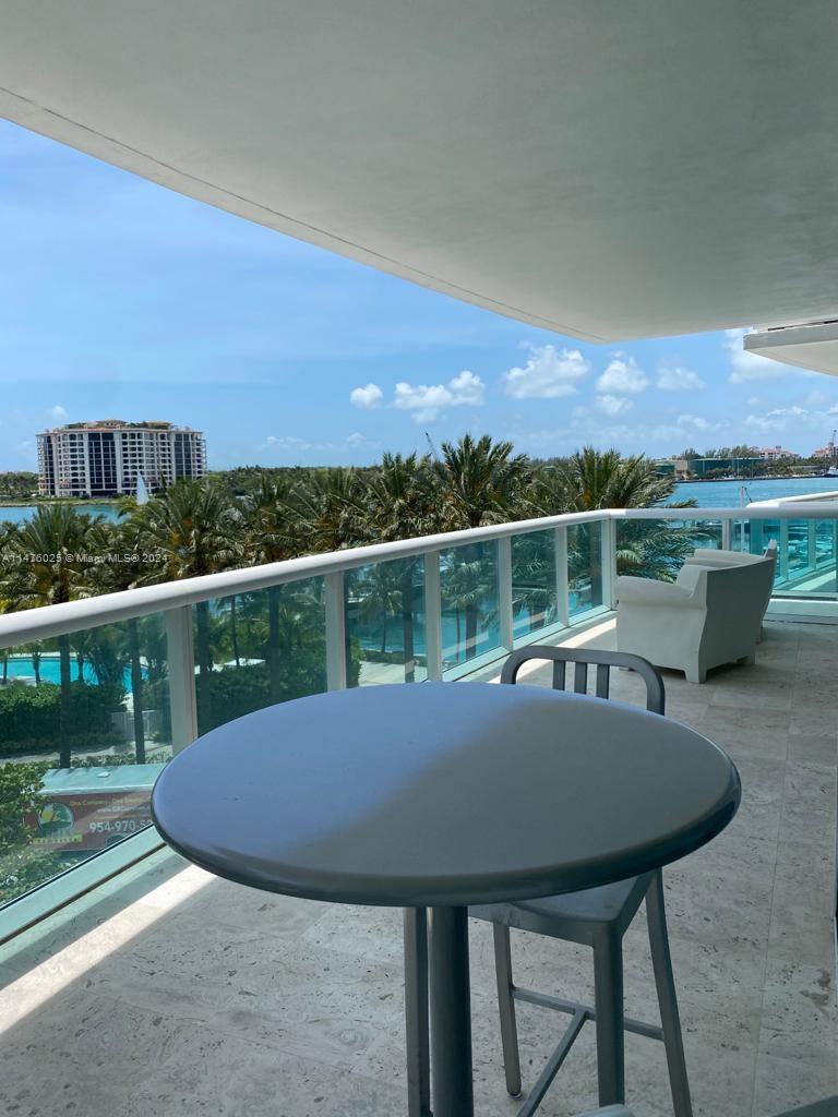 1000 S Pointe Dr # 405