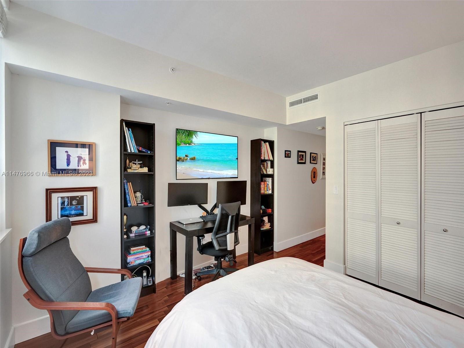 801 Brickell Key Blvd # 1112