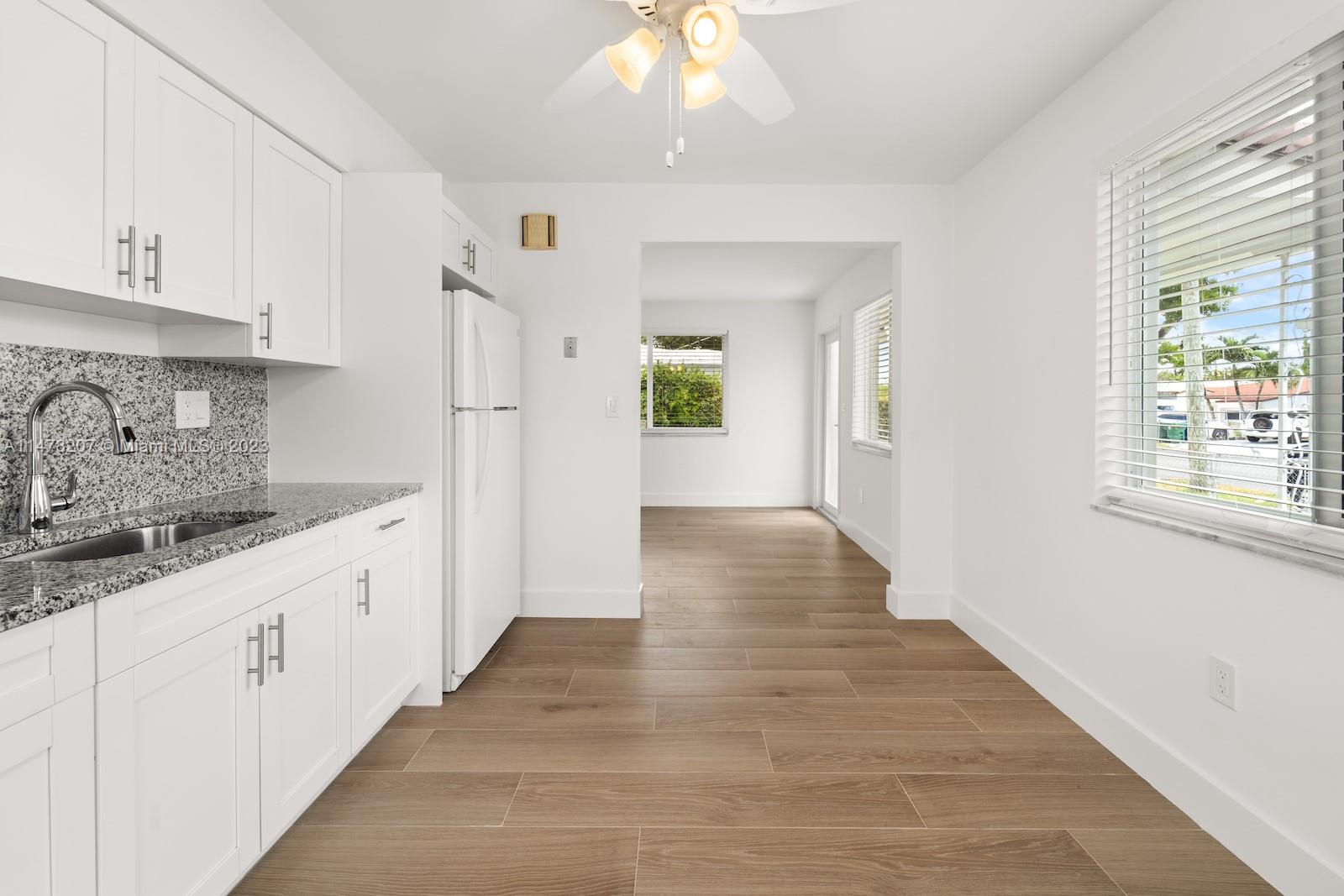 37 NW 49th Ave Unit: Front
