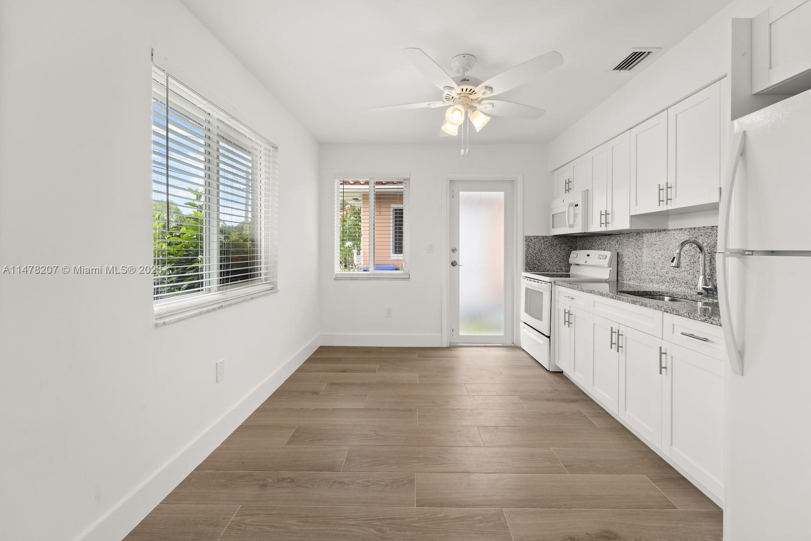 37 NW 49th Ave Unit: Front