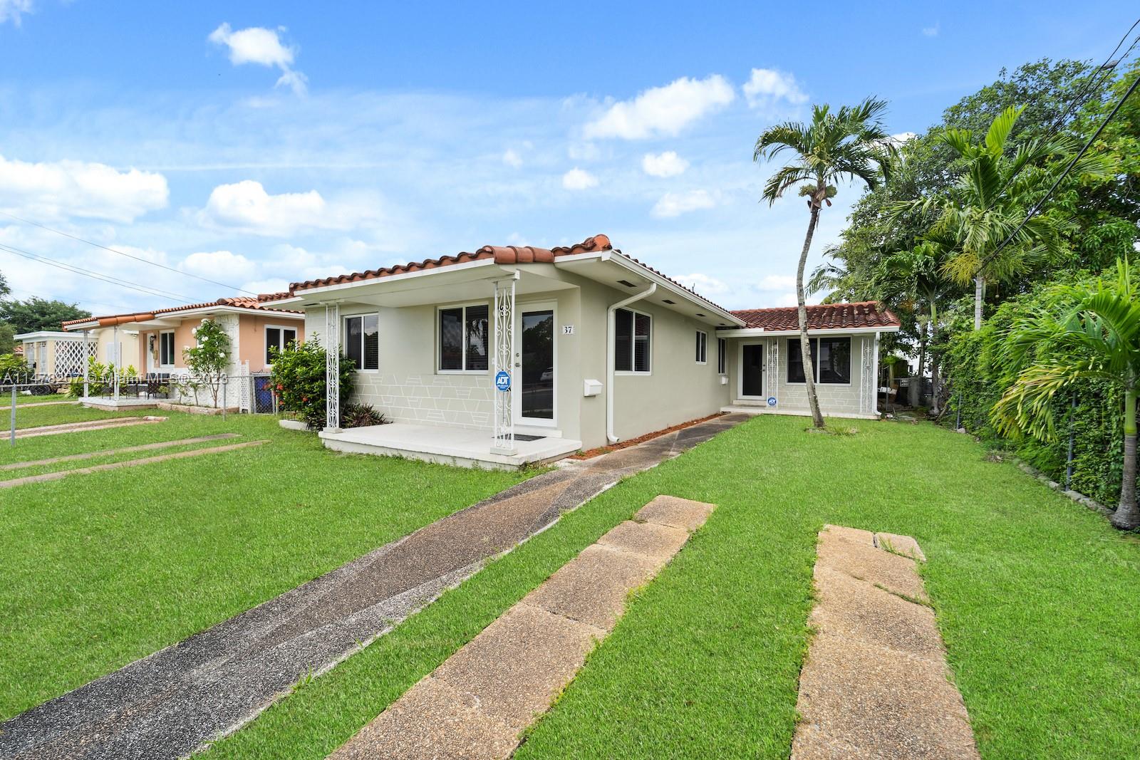 37 NW 49th Ave Unit: Front