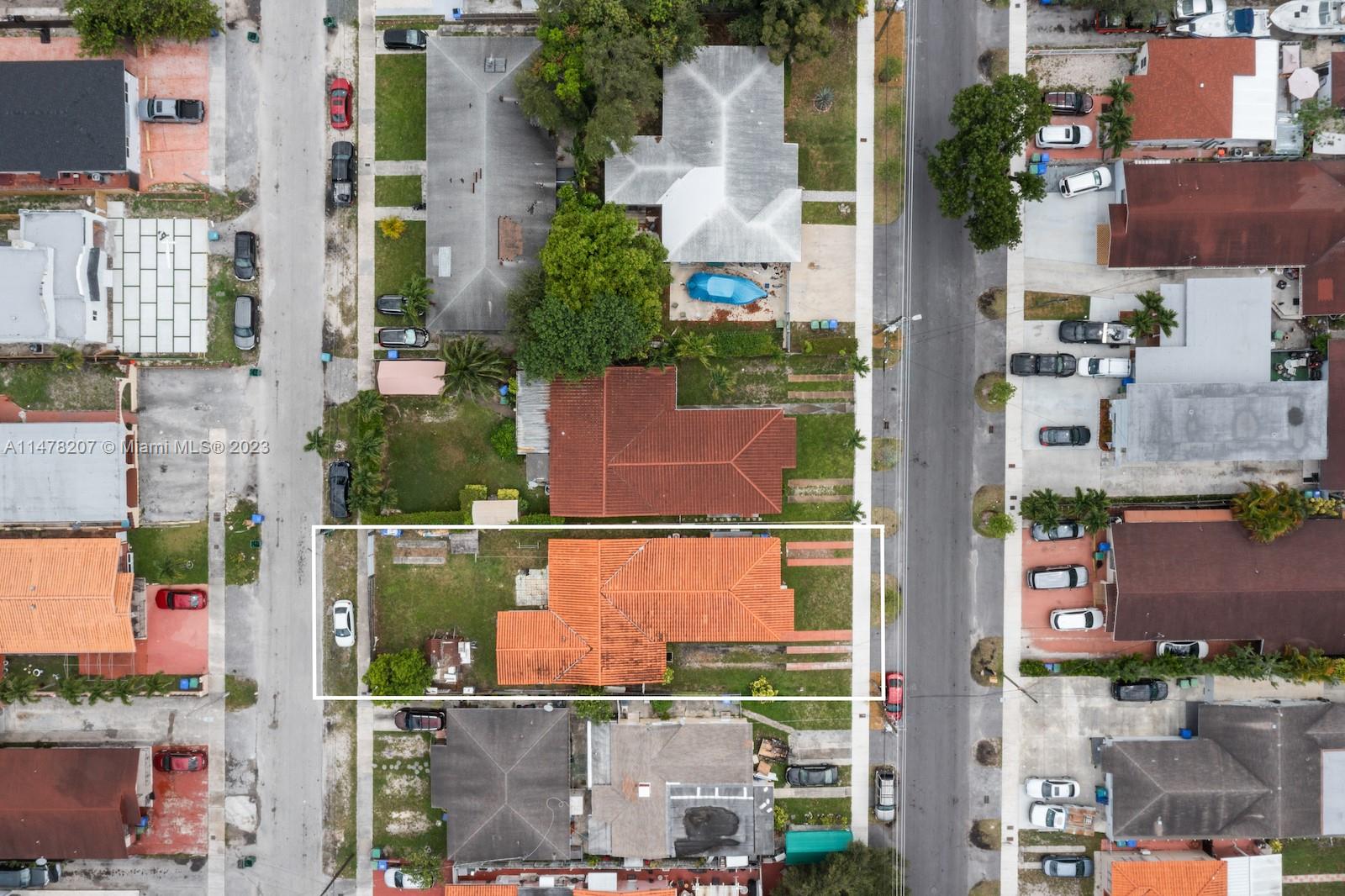 37 NW 49th Ave Unit: Front
