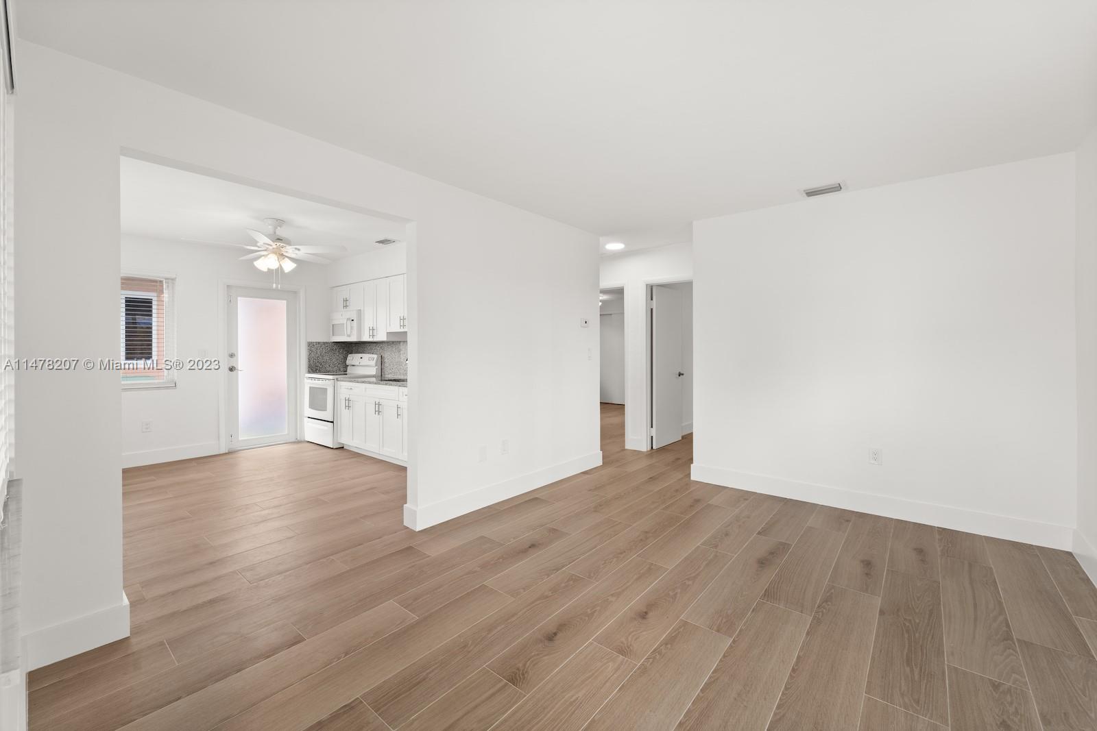 37 NW 49th Ave Unit: Front