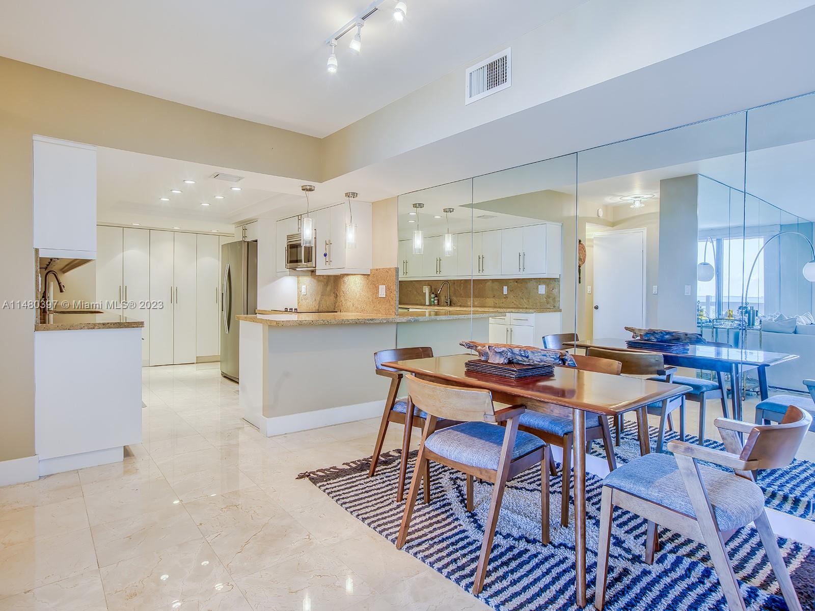 1121 Crandon Blvd # D804
