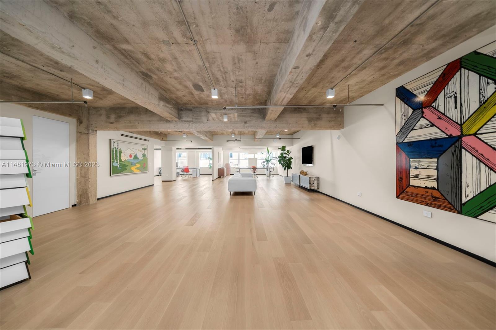 605 Lincoln Rd Unit: 420/430