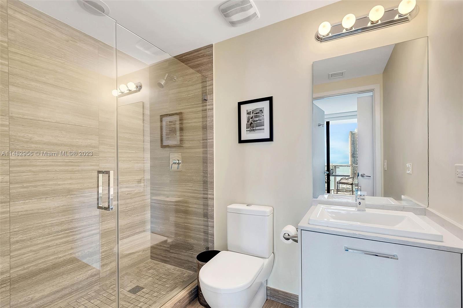 1010 Brickell Ave # 2502