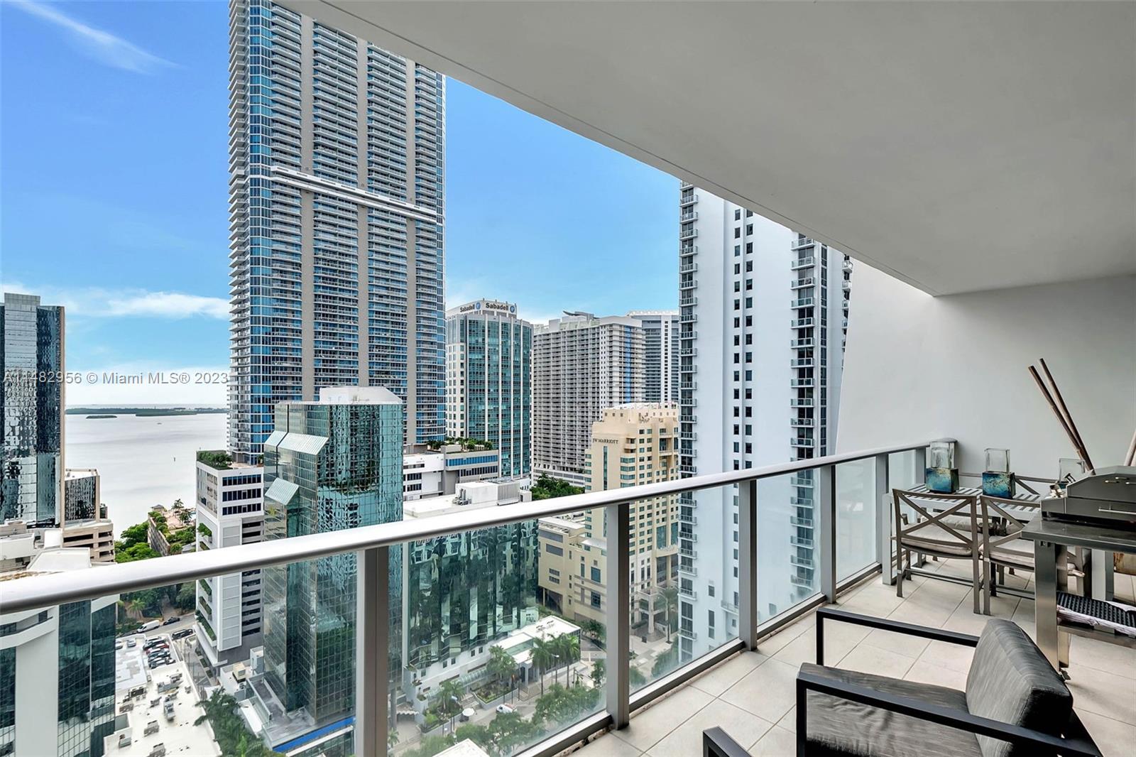 1010 Brickell Ave # 2502