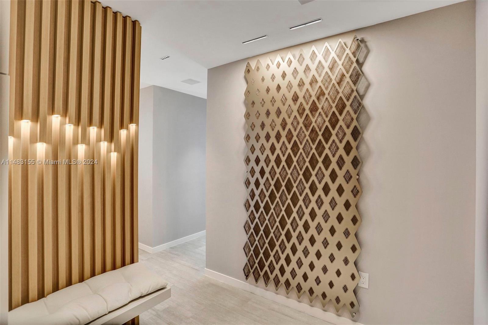 1000 Brickell Plz Unit: PH5208