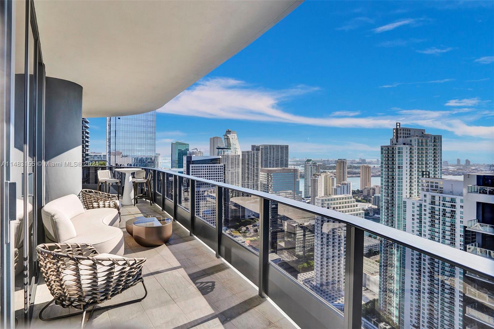 1000 Brickell Plz Unit: PH5208