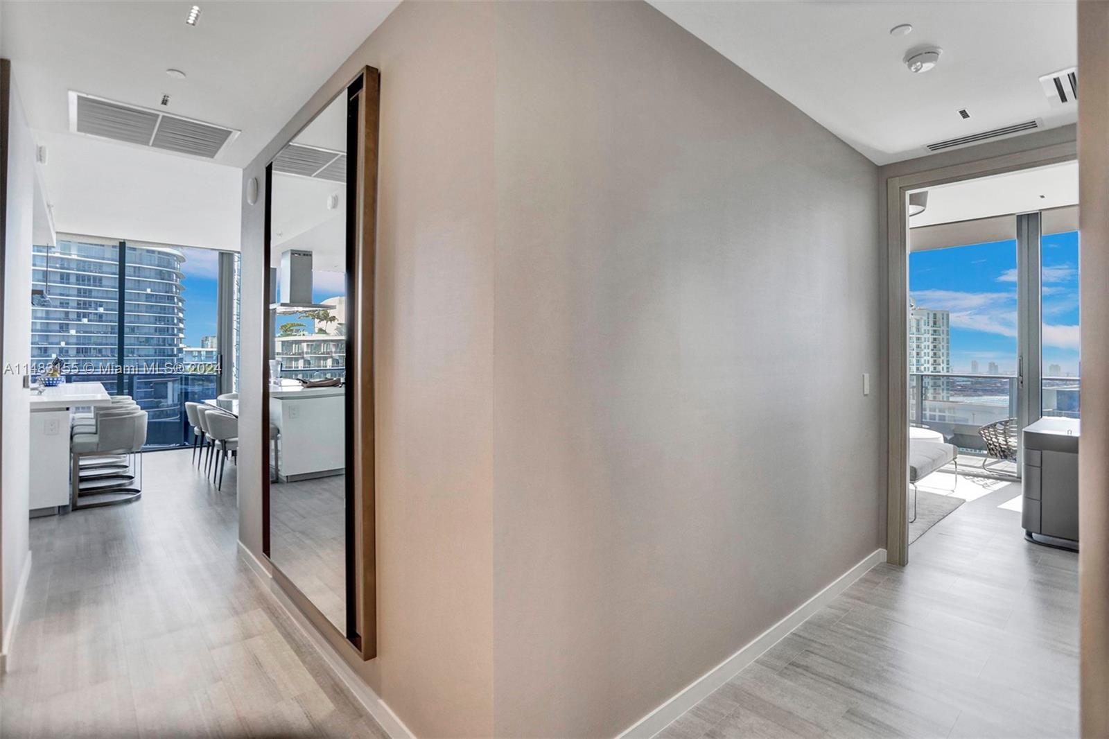 1000 Brickell Plz Unit: PH5208