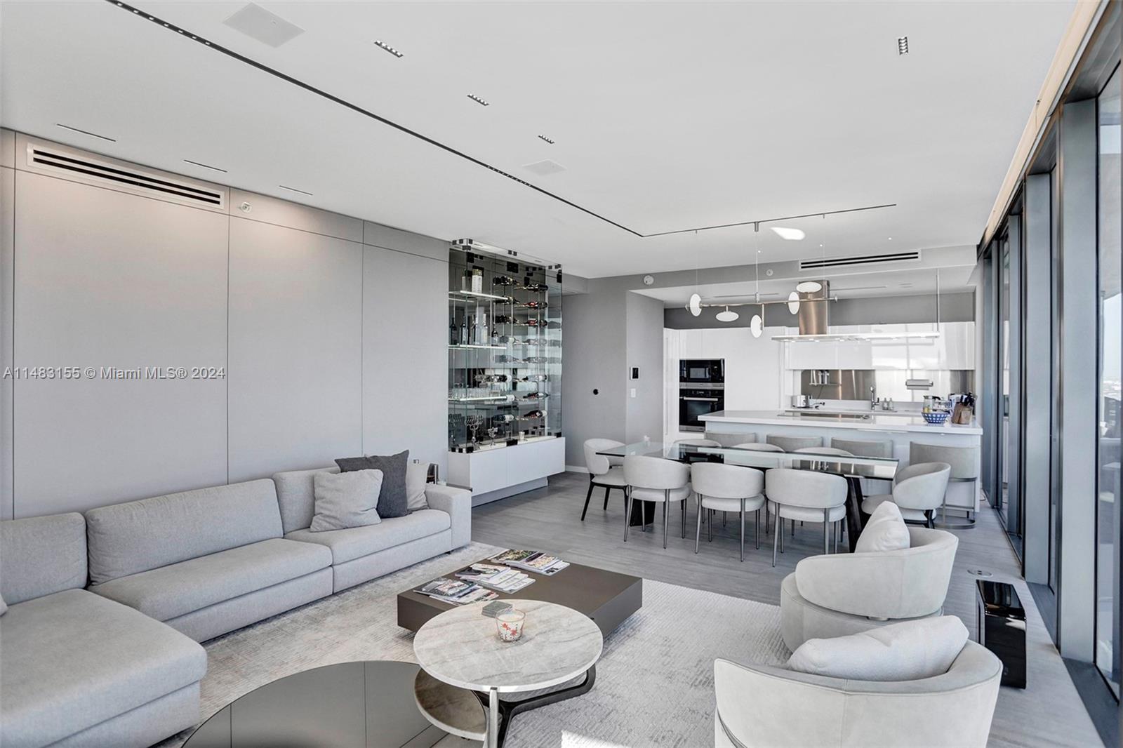 1000 Brickell Plz Unit: PH5208